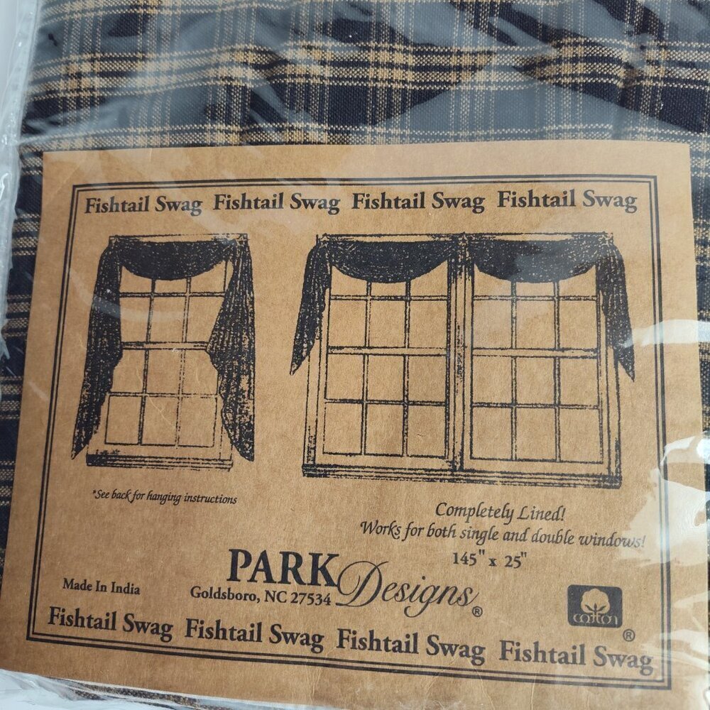 Park Designs Black Lined Fishtail Swag